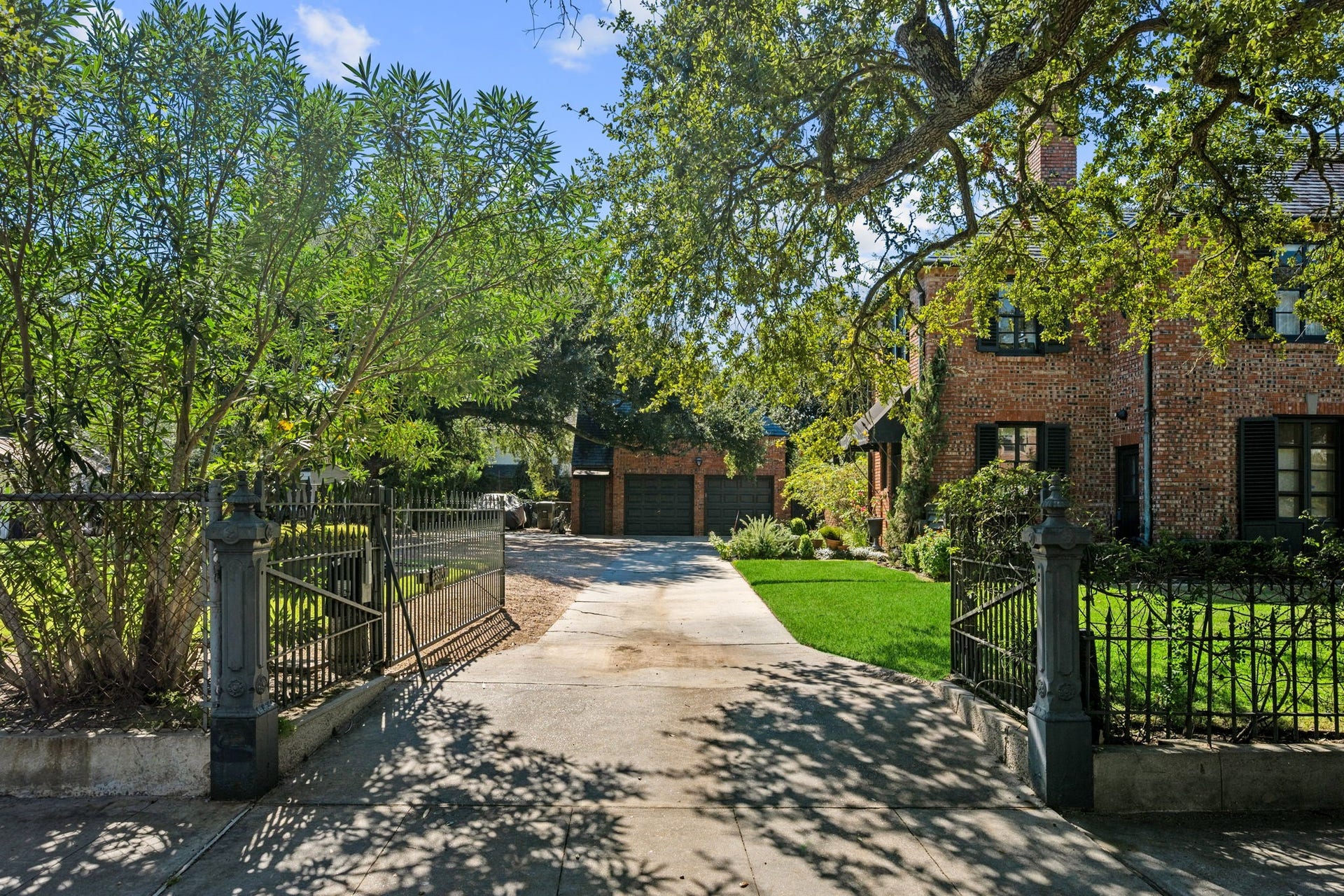 3815 Bernardo de Galvez Avenue, Galveston, TX 77550 3815 Bernardo de Galvez Avenue, Galveston, TX 77550