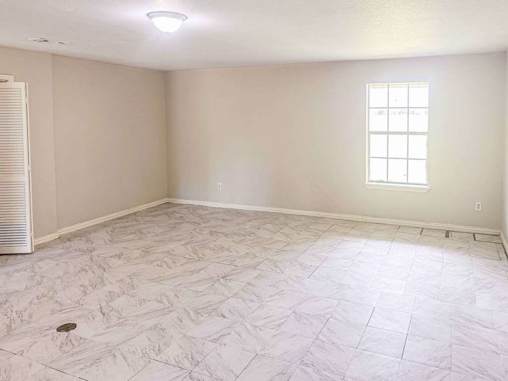 4513 S Meadows Street, Alvin, TX 77511 4513 S Meadows Street, Alvin, TX 77511