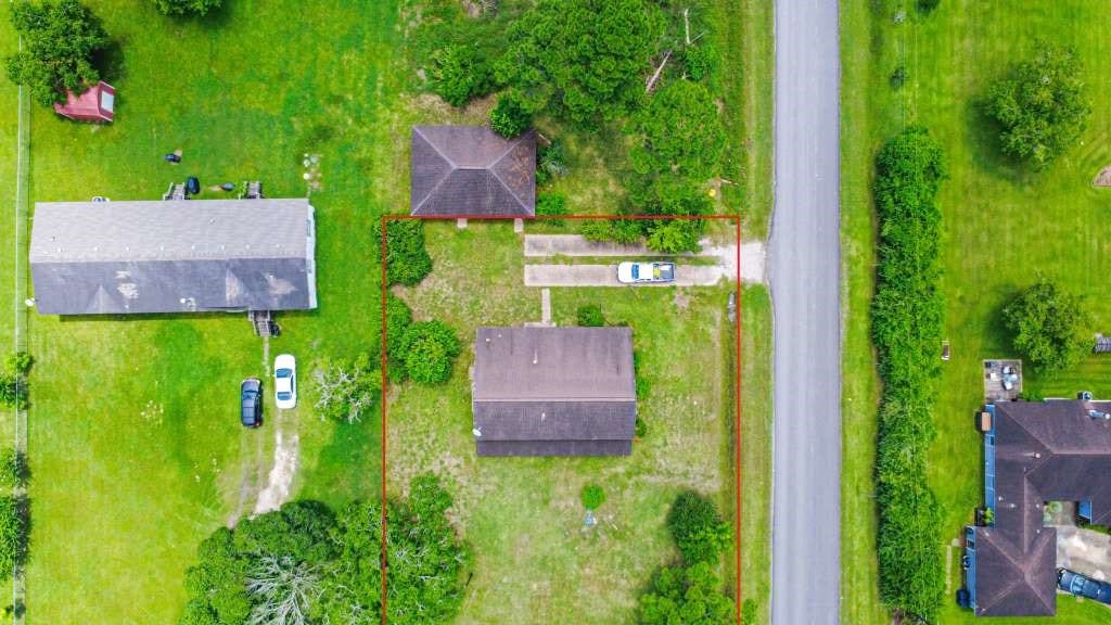 4513 S Meadows Street, Alvin, TX 77511 4513 S Meadows Street, Alvin, TX 77511