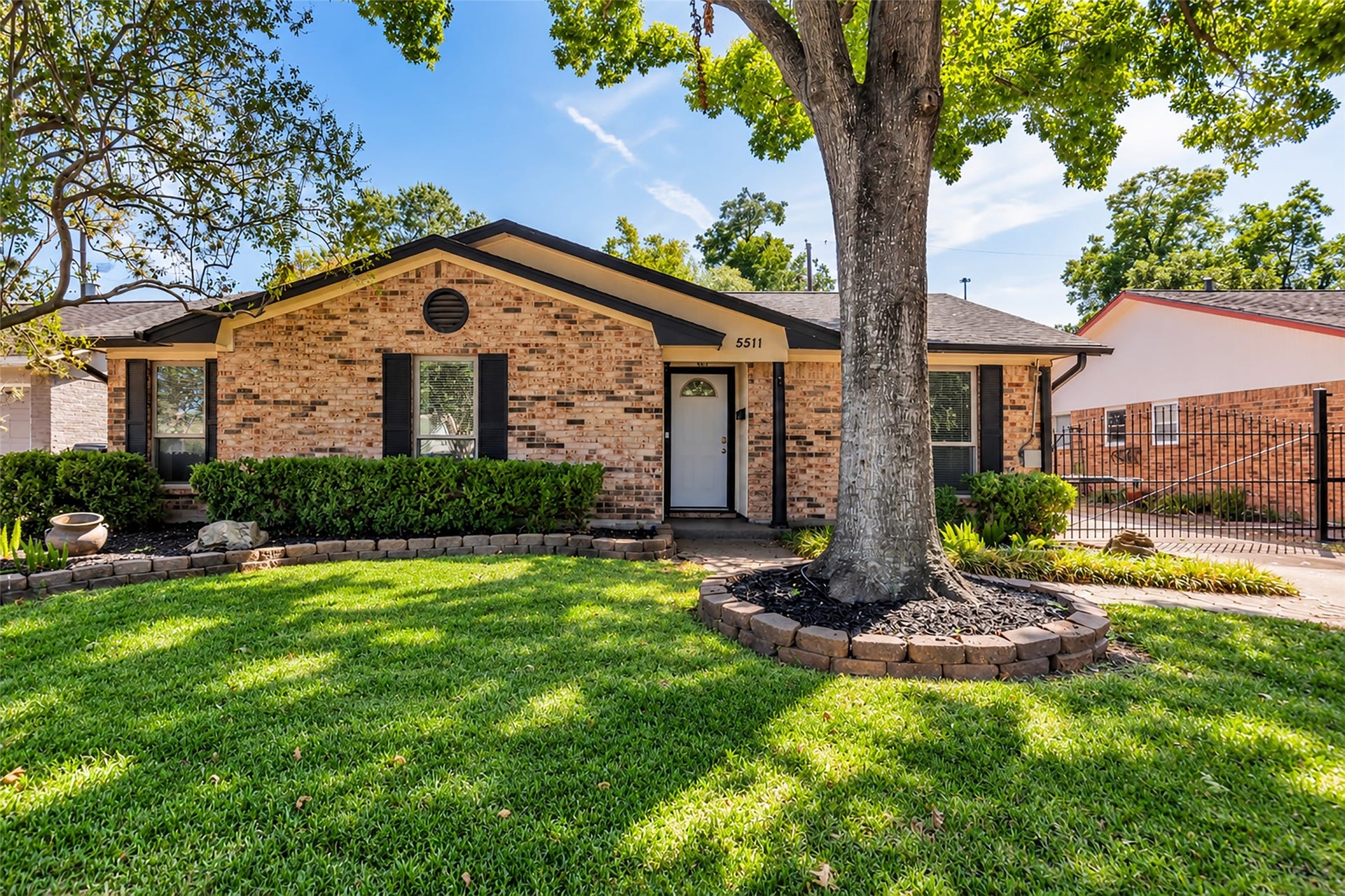 5511 Hialeah Drive, Houston, TX 77092 Welcome home to 5511 Hialeah Dr.