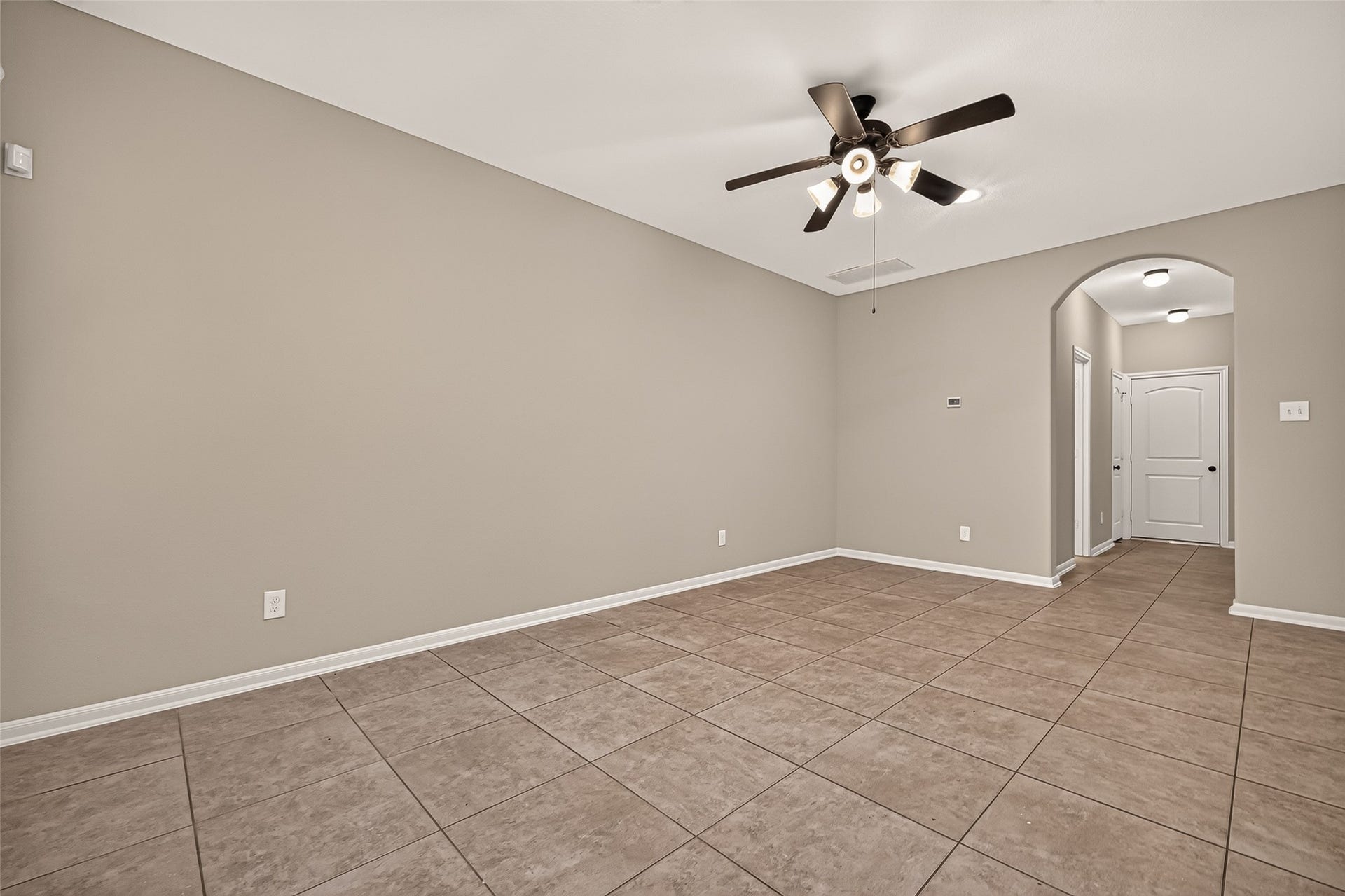 186 Biltmore Loop, Montgomery, TX 77316 186 Biltmore Loop, Montgomery, TX 77316