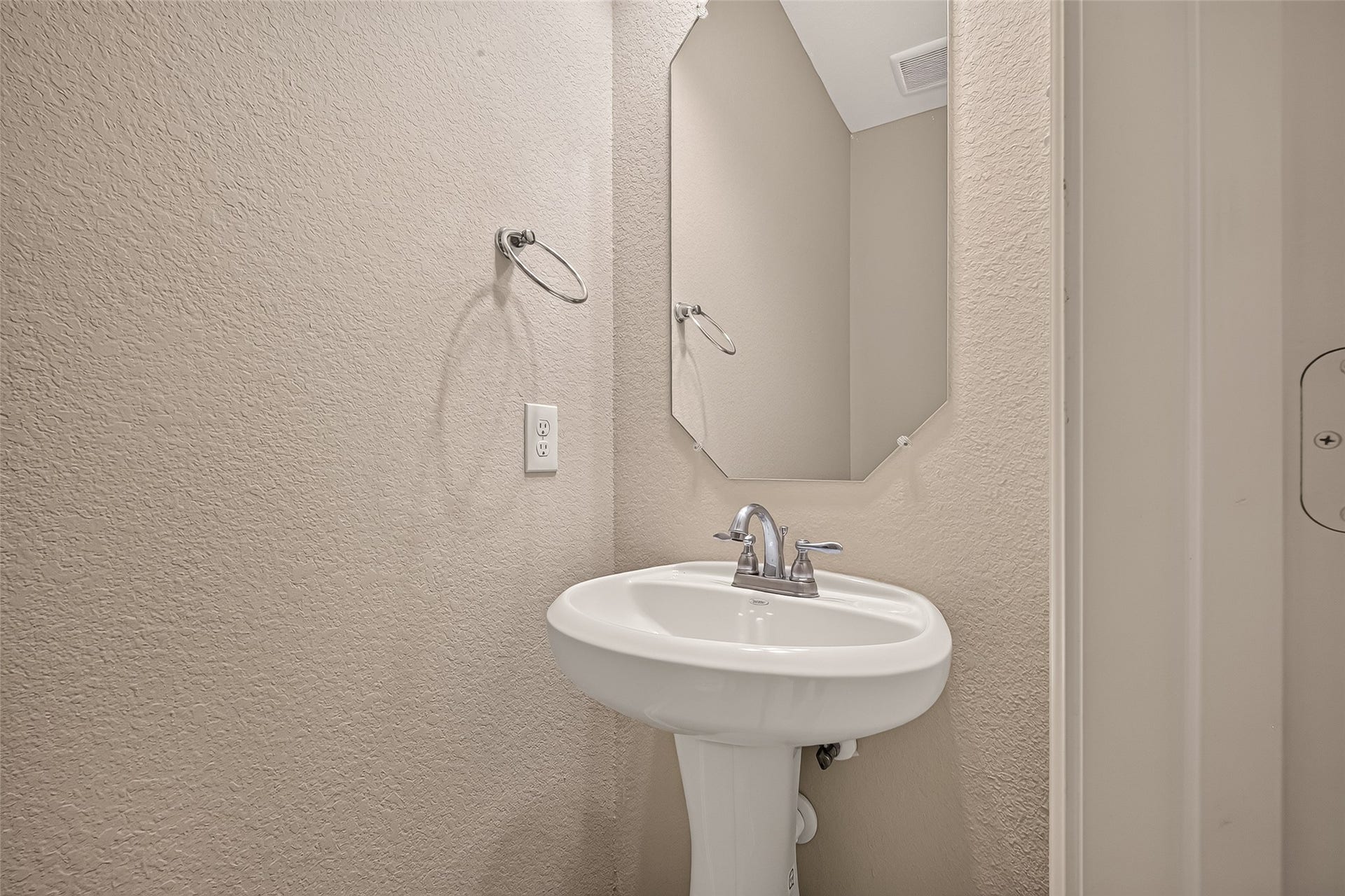 186 Biltmore Loop, Montgomery, TX 77316 186 Biltmore Loop, Montgomery, TX 77316