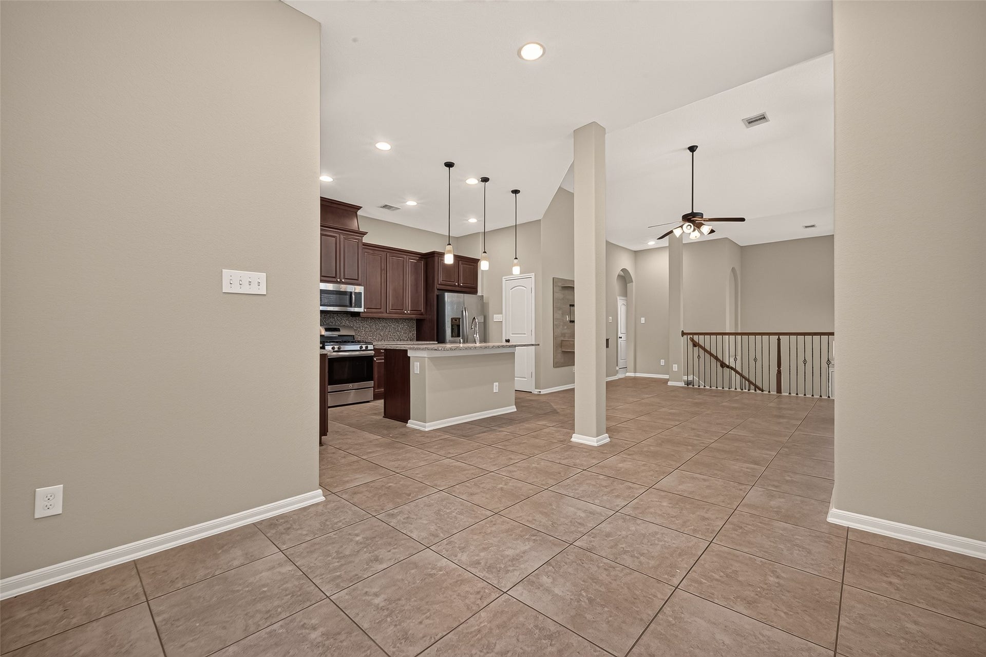 186 Biltmore Loop, Montgomery, TX 77316 186 Biltmore Loop, Montgomery, TX 77316