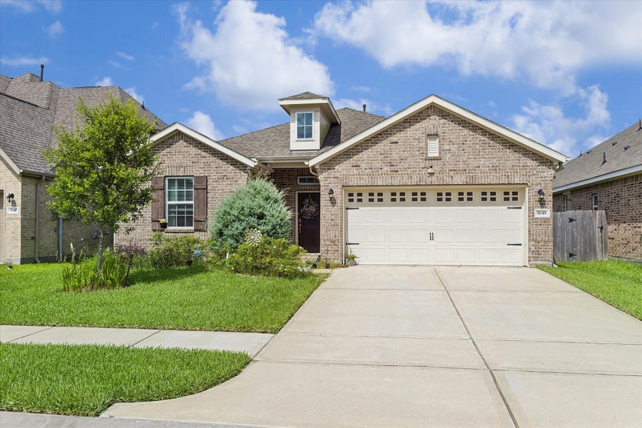 Property photo for 1849 Beau Banks Way, Alvin, TX