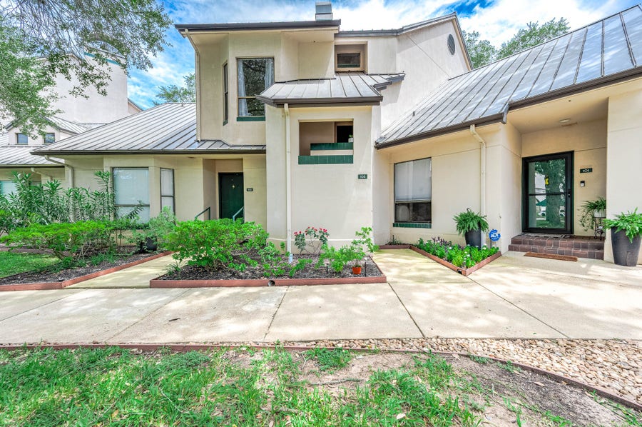 Property photo for 4144 Greystone Way, #105, Sugar Land, TX