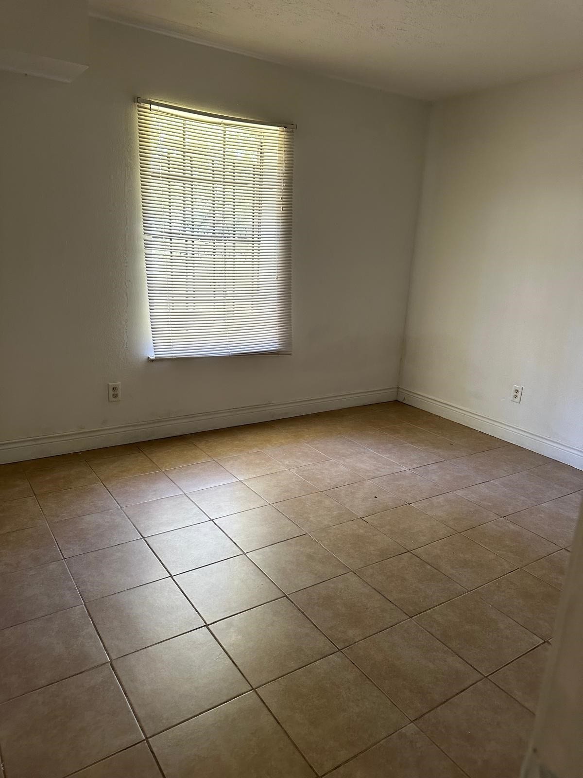9114 1/2 N Green River Drive, Houston, TX 77078 Master bedroom