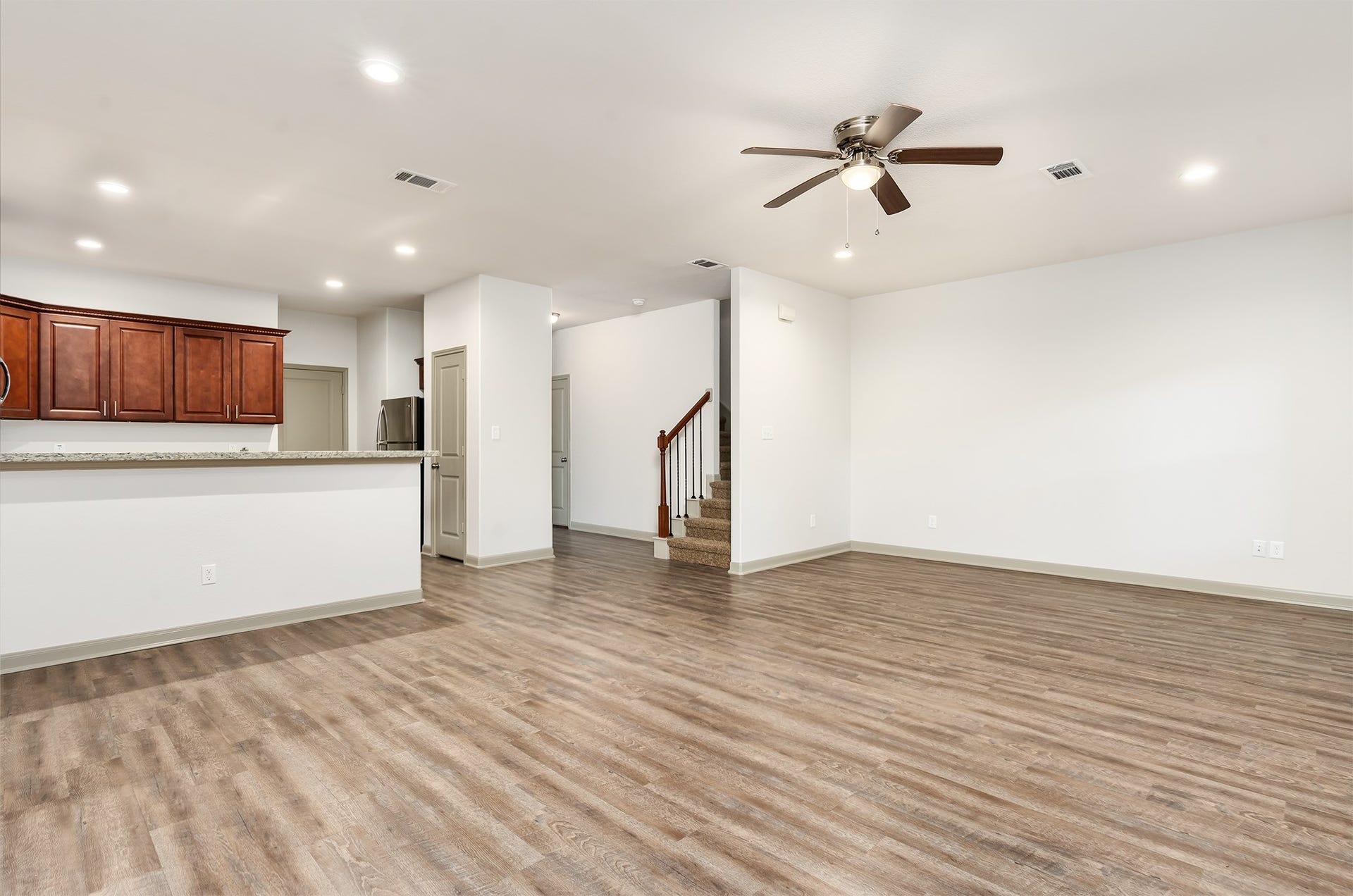 893 E Semands Avenue, #B, Conroe, TX 77031 893 E Semands Avenue, #B, Conroe, TX 77031
