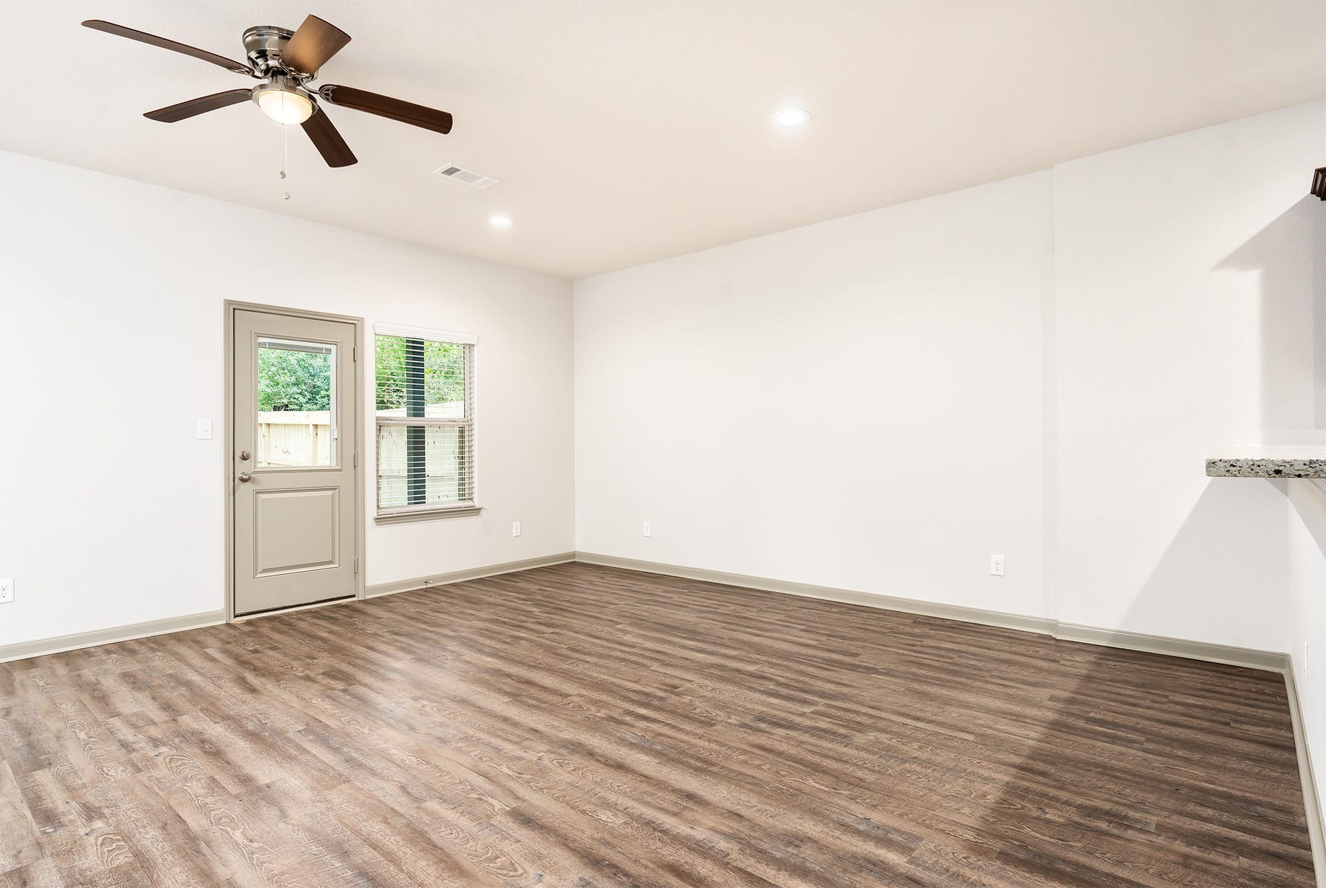 893 E Semands Avenue, #B, Conroe, TX 77031 893 E Semands Avenue, #B, Conroe, TX 77031