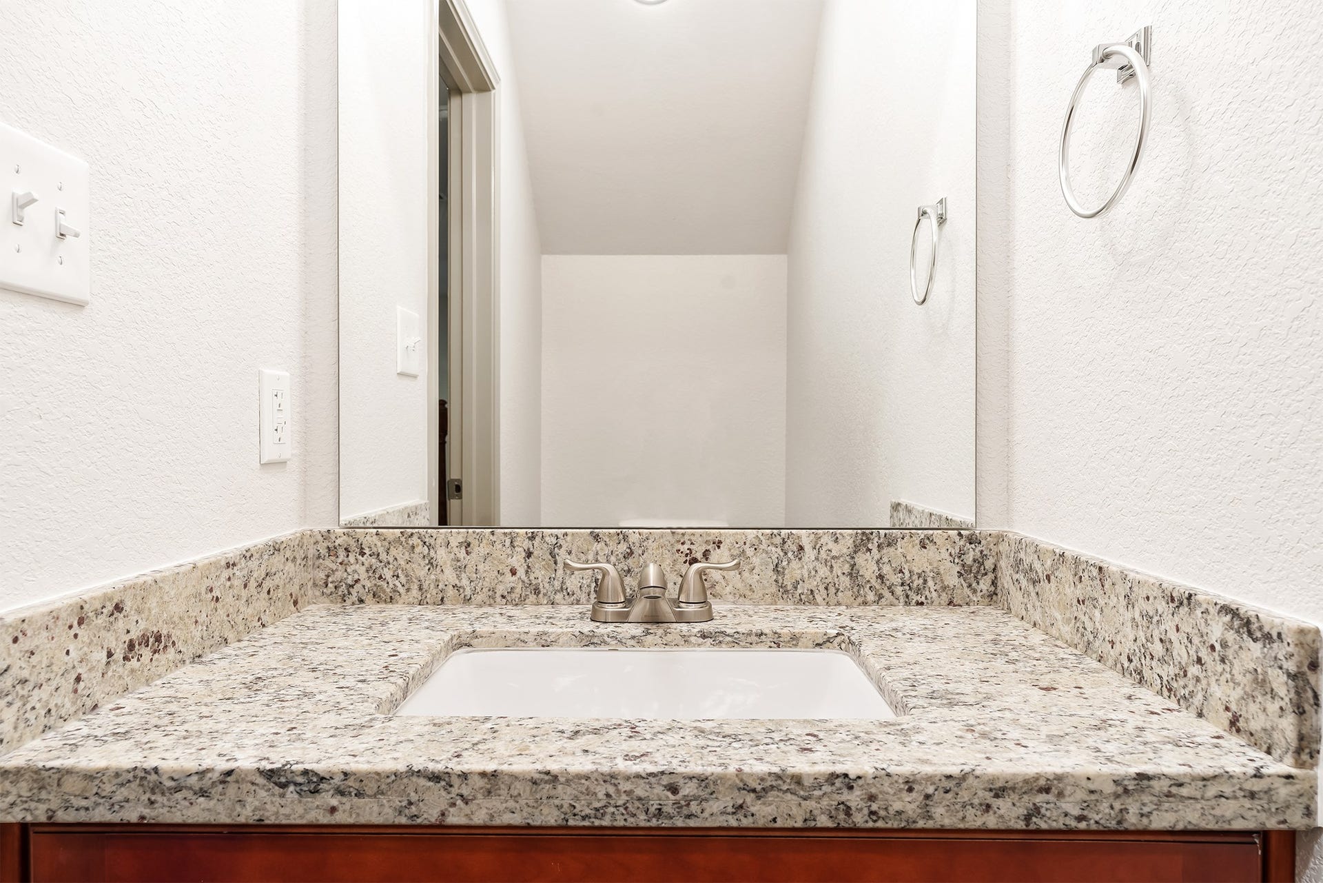 893 E Semands Avenue, #B, Conroe, TX 77031 893 E Semands Avenue, #B, Conroe, TX 77031