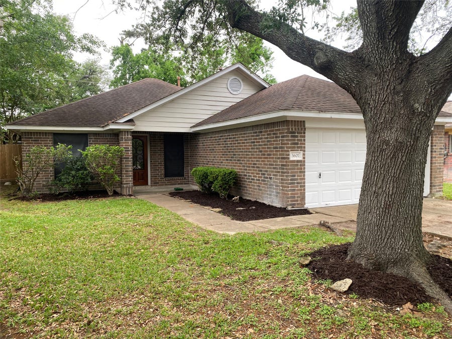 Property photo for 3601 Colleen Meadows Circle, Houston, TX