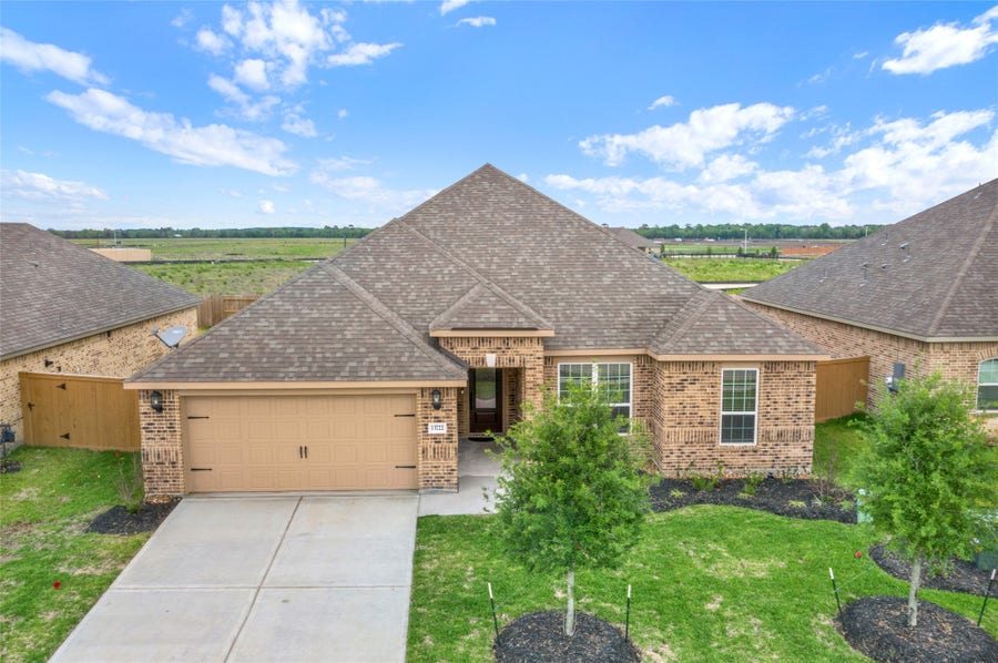 Property photo for 13722 Gaff Rig Drive, Texas City, TX