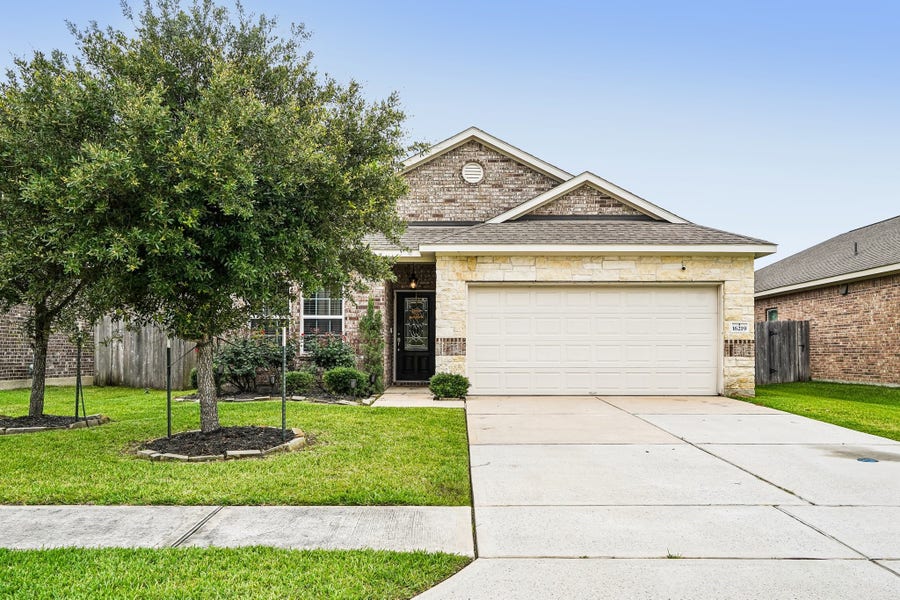 Property photo for 16219 Centennial Light Dr Drive, Hockley, TX