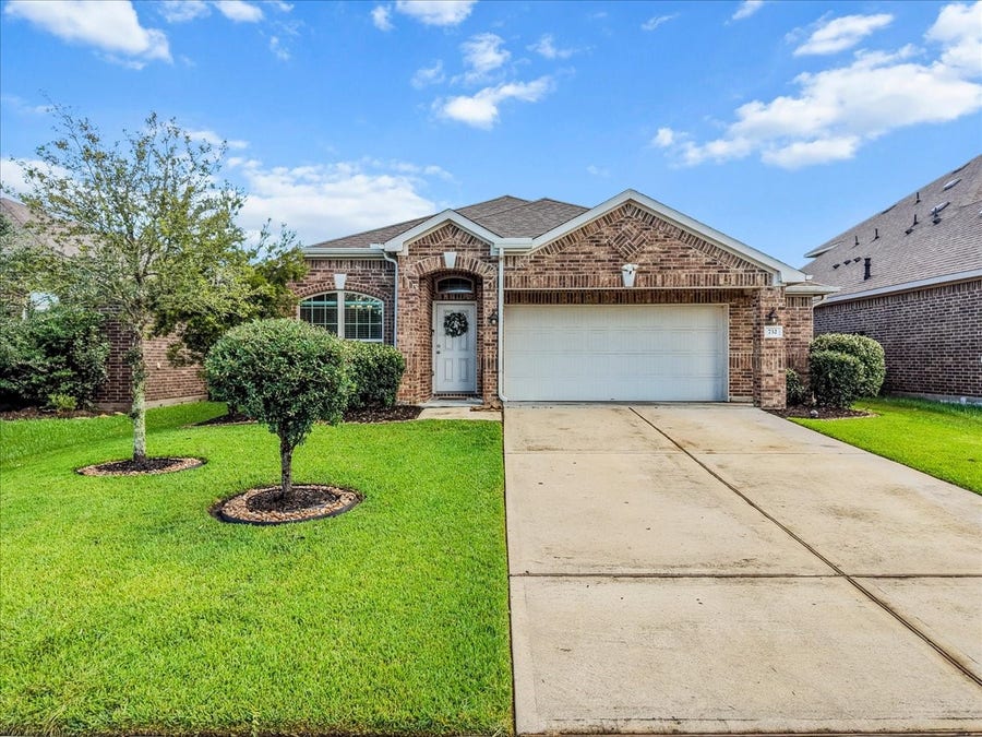 Property photo for 732 Cedar Gate Lane, La Marque, TX