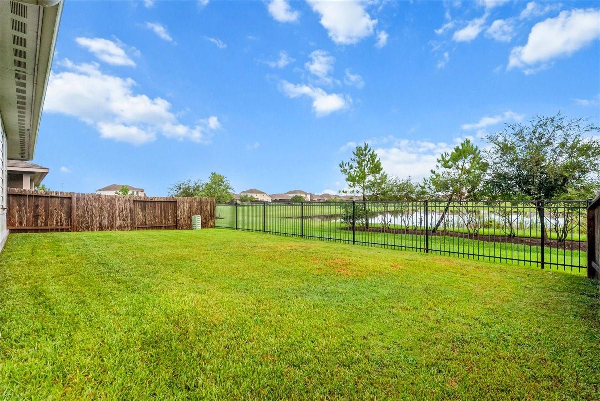732 Cedar Gate Lane, La Marque, TX 77568 732 Cedar Gate Lane, La Marque, TX 77568
