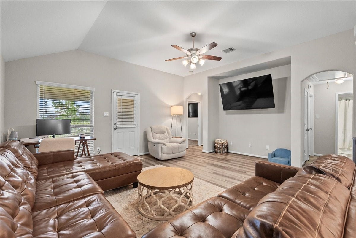 732 Cedar Gate Lane, La Marque, TX 77568 732 Cedar Gate Lane, La Marque, TX 77568