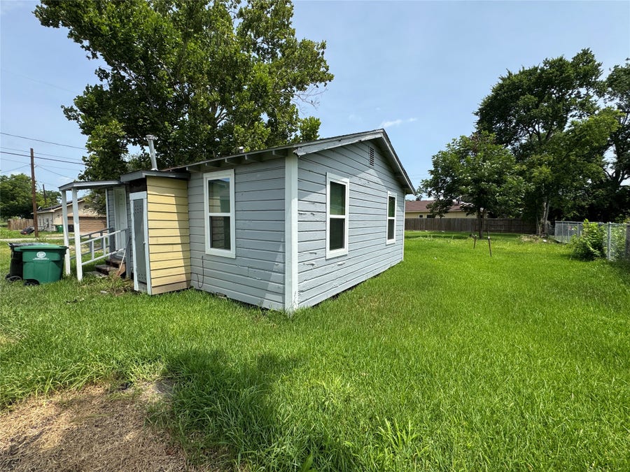 Property photo for 6914 Radcliffe Street, Houston, TX