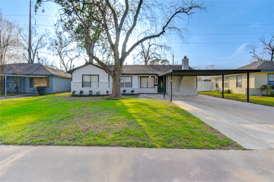 Property photo for 4117 Pinon Drive, Houston, TX