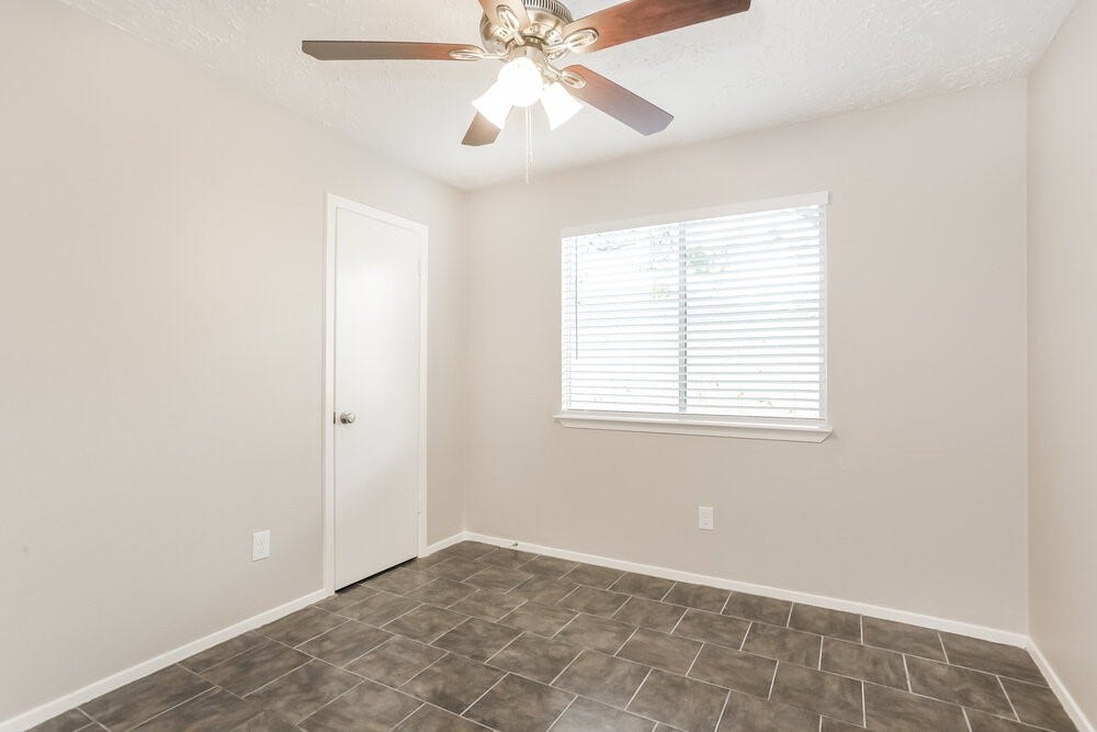 3915 Vineyard Drive, Houston, TX 77082 3915 Vineyard Drive, Houston, TX 77082