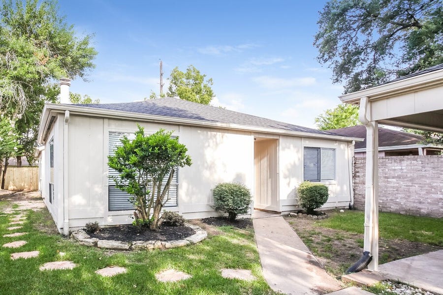 Property photo for 3915 Vineyard Drive, Houston, TX