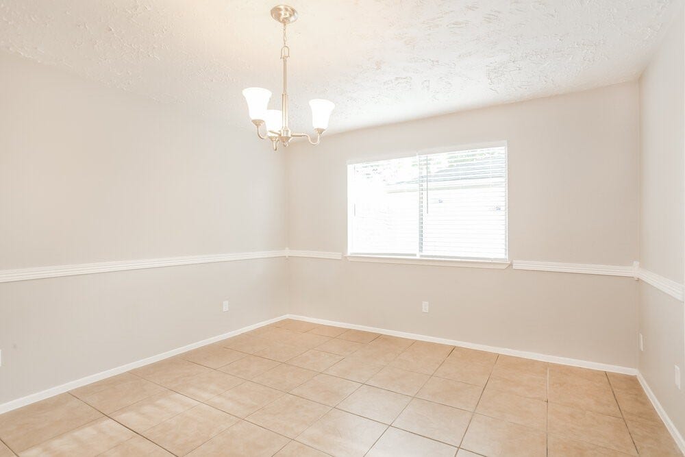 3915 Vineyard Drive, Houston, TX 77082 3915 Vineyard Drive, Houston, TX 77082