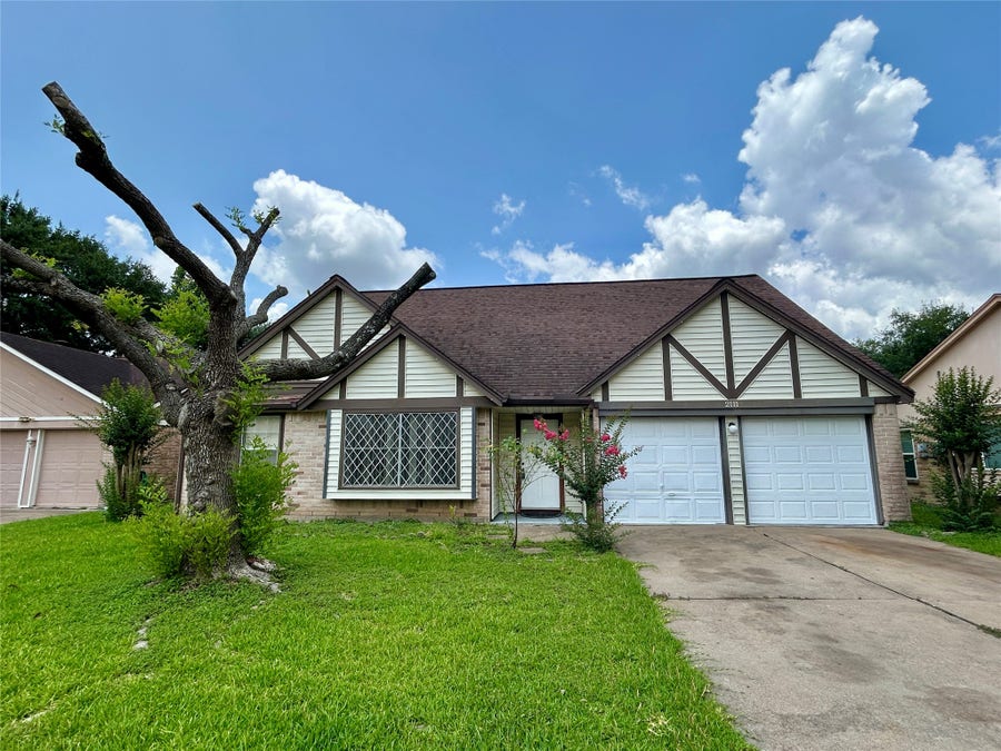 Property photo for 2111 Landcircle Court, Sugar Land, TX