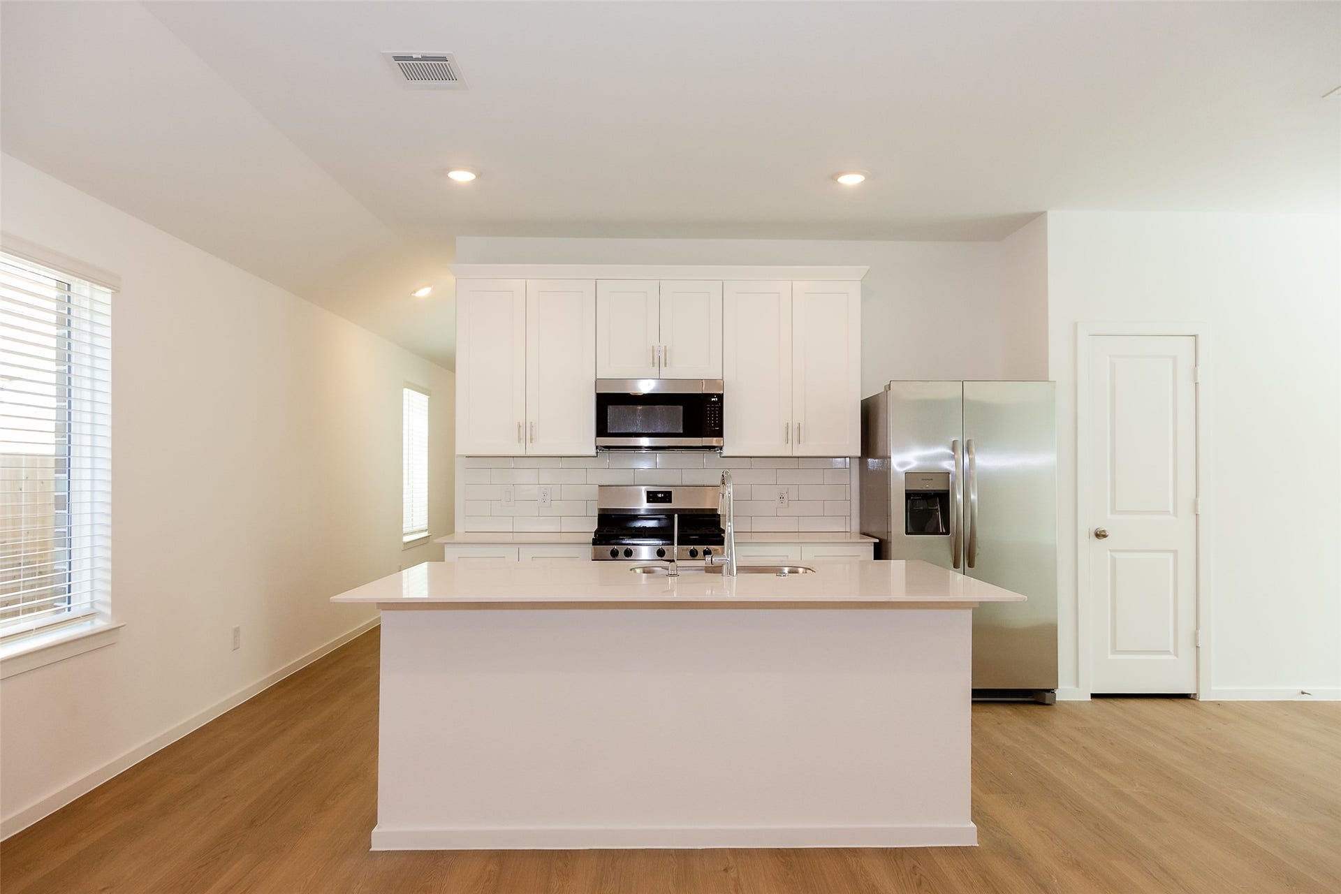 3422 Horseshoe Trail Lane, League City, TX 77511 3422 Horseshoe Trail Lane, League City, TX 77511
