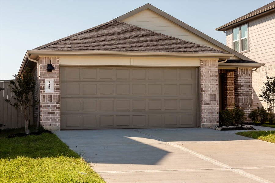 Property photo for 3422 Horseshoe Trail Lane, League City, TX