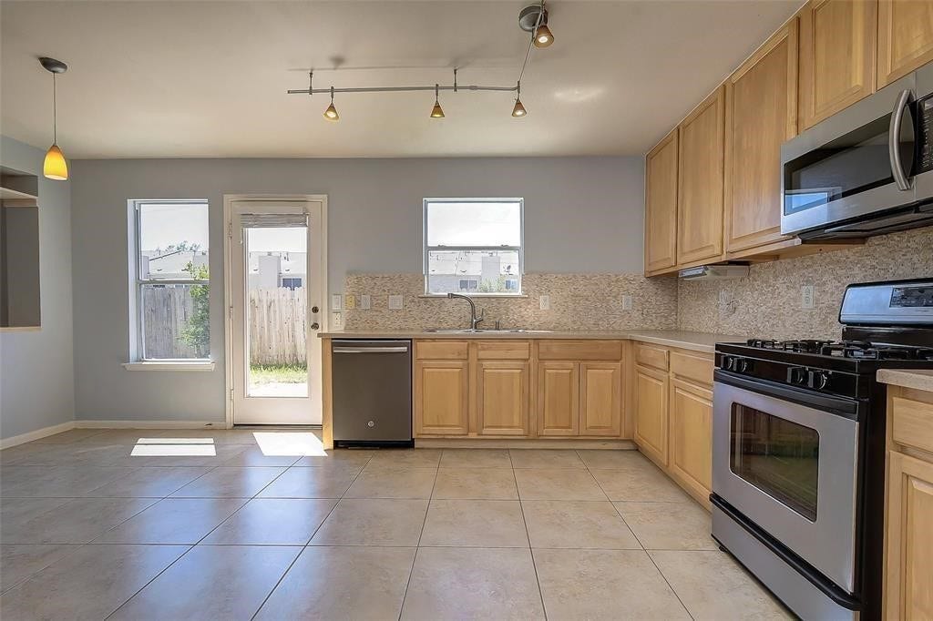 6707 Wild Pecan Trail, Houston, TX 77084 6707 Wild Pecan Trail, Houston, TX 77084