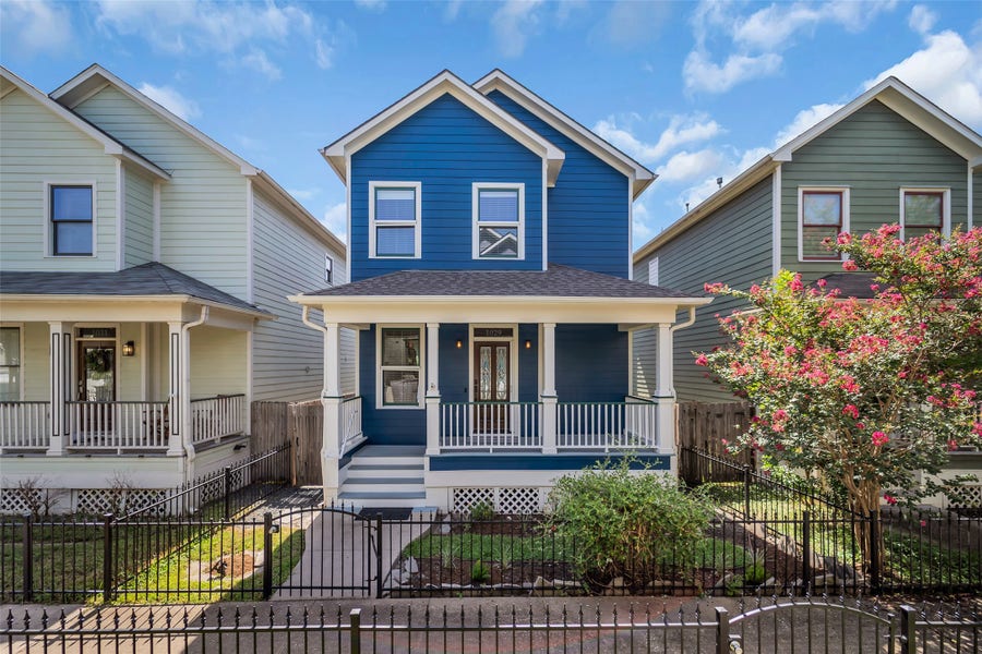 Property photo for 1029 W 15th 1/2 Street, Houston, TX