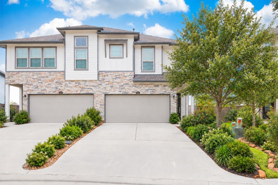 Property photo for 650 Aspen Falls Ct, Conroe, TX
