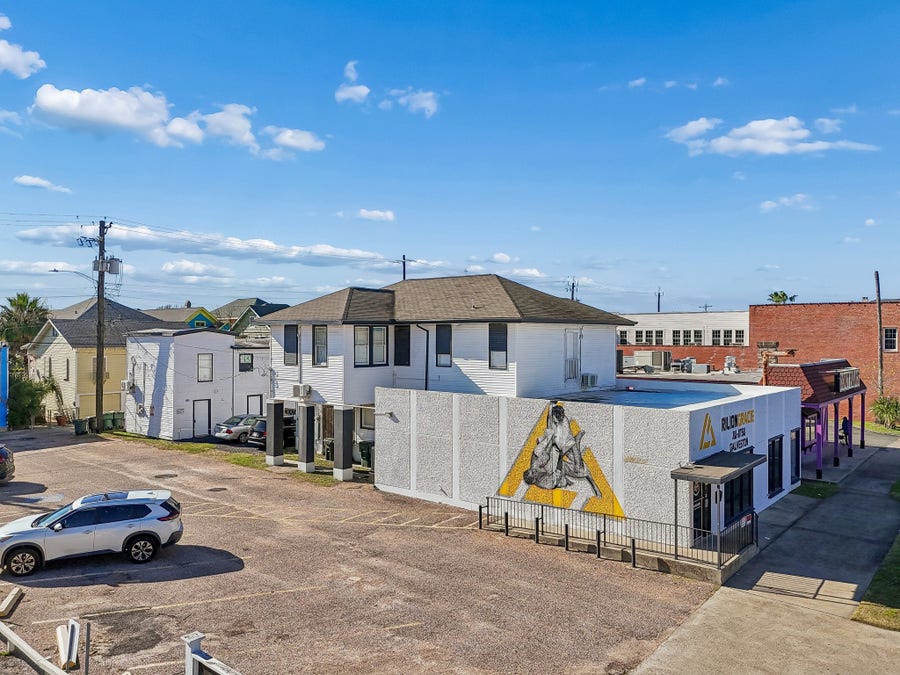 Property photo for 2115 Broadway Avenue J, Galveston, TX