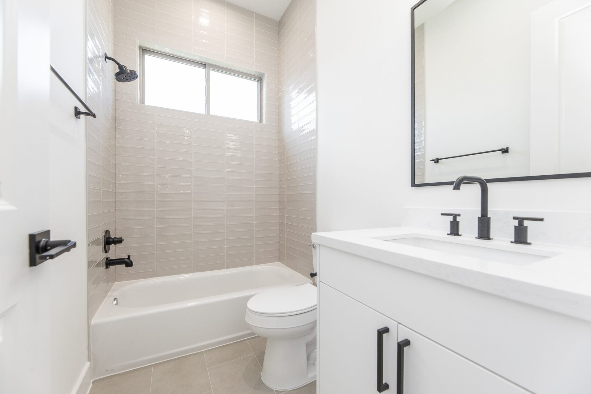 311 E 34th Street, #B, Houston, TX 77018 311 E 34th Street, #B, Houston, TX 77018