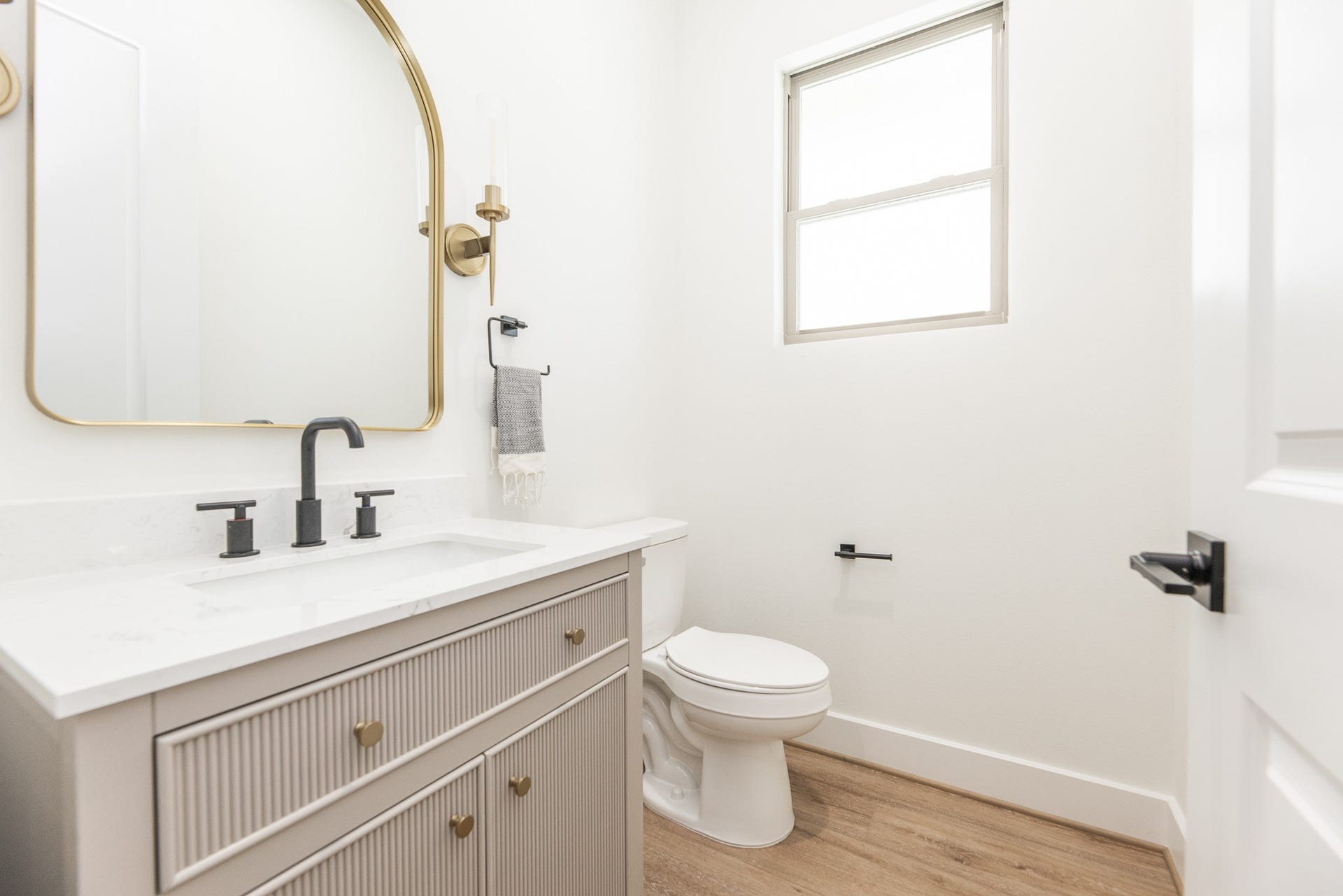 311 E 34th Street, #B, Houston, TX 77018 311 E 34th Street, #B, Houston, TX 77018