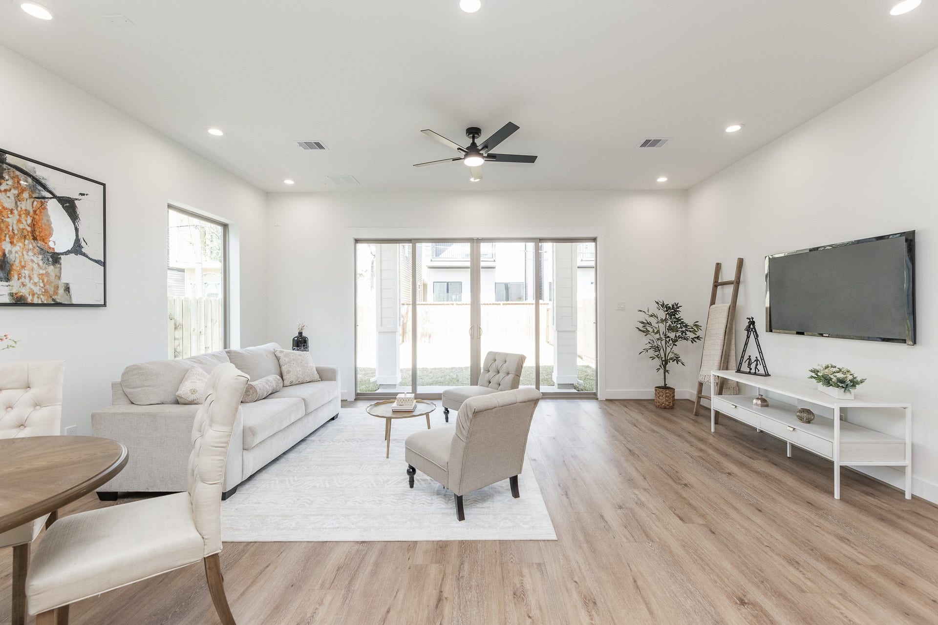311 E 34th Street, #B, Houston, TX 77018 311 E 34th Street, #B, Houston, TX 77018