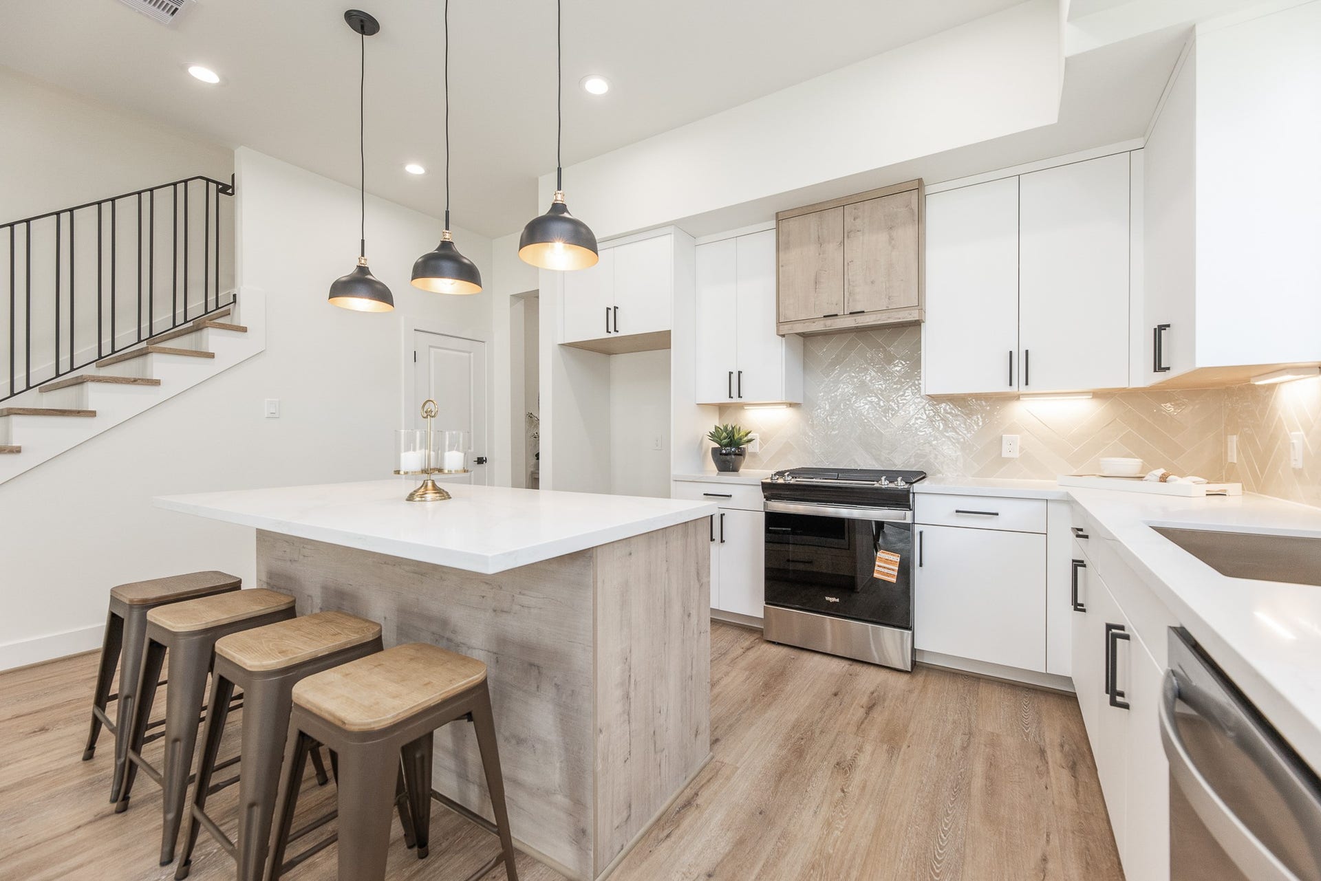 311 E 34th Street, #B, Houston, TX 77018 311 E 34th Street, #B, Houston, TX 77018