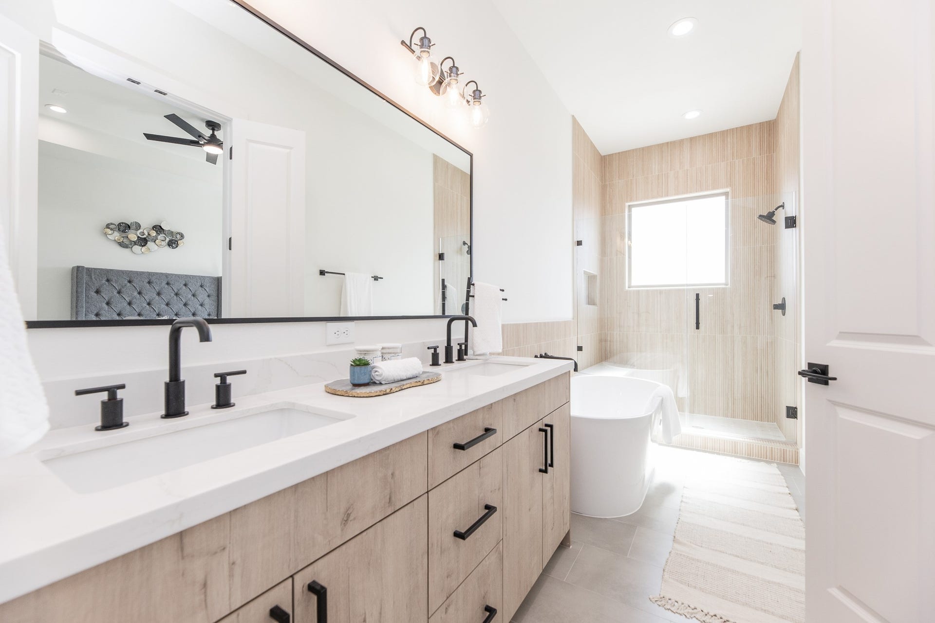 311 E 34th Street, #B, Houston, TX 77018 311 E 34th Street, #B, Houston, TX 77018