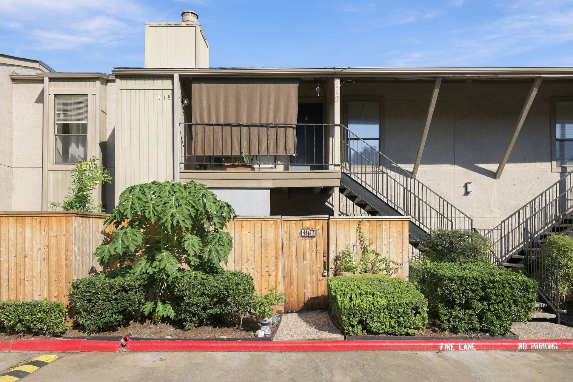 5711 Sugar Hill Drive, #117, Houston, TX 77057 5711 Sugar Hill Drive, #117, Houston, TX 77057