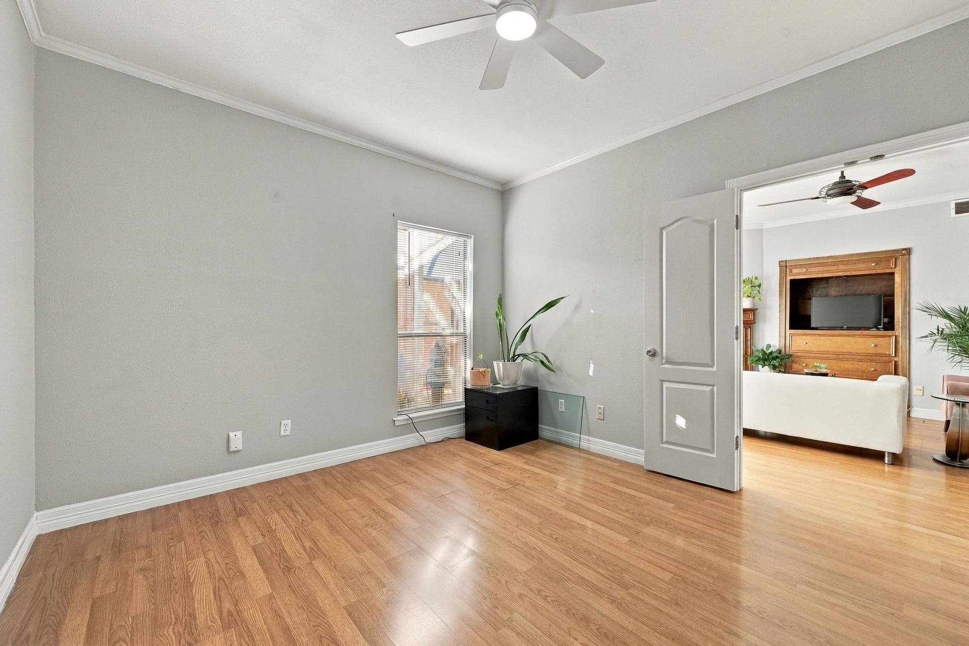5711 Sugar Hill Drive, #117, Houston, TX 77057 5711 Sugar Hill Drive, #117, Houston, TX 77057