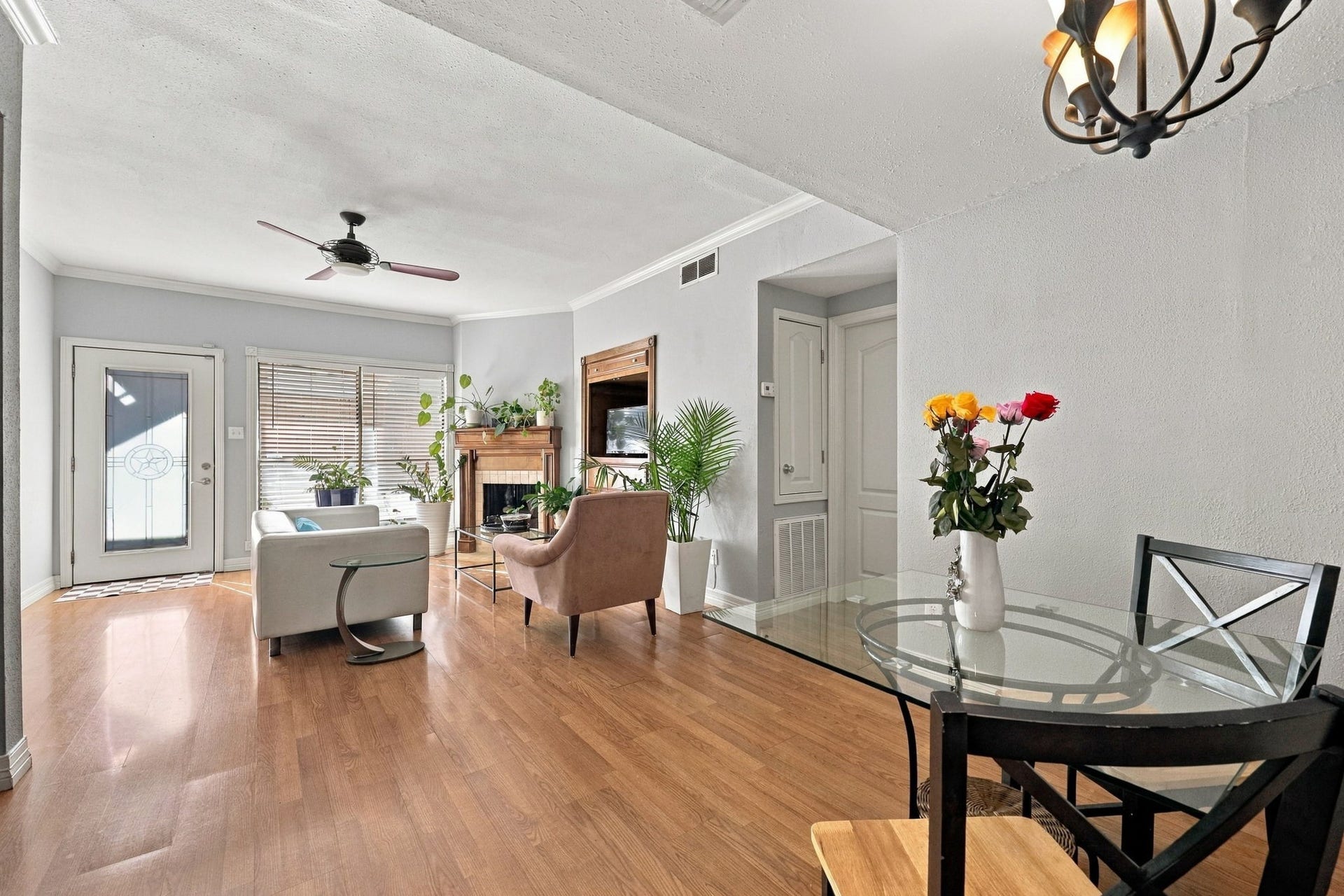 5711 Sugar Hill Drive, #117, Houston, TX 77057 5711 Sugar Hill Drive, #117, Houston, TX 77057