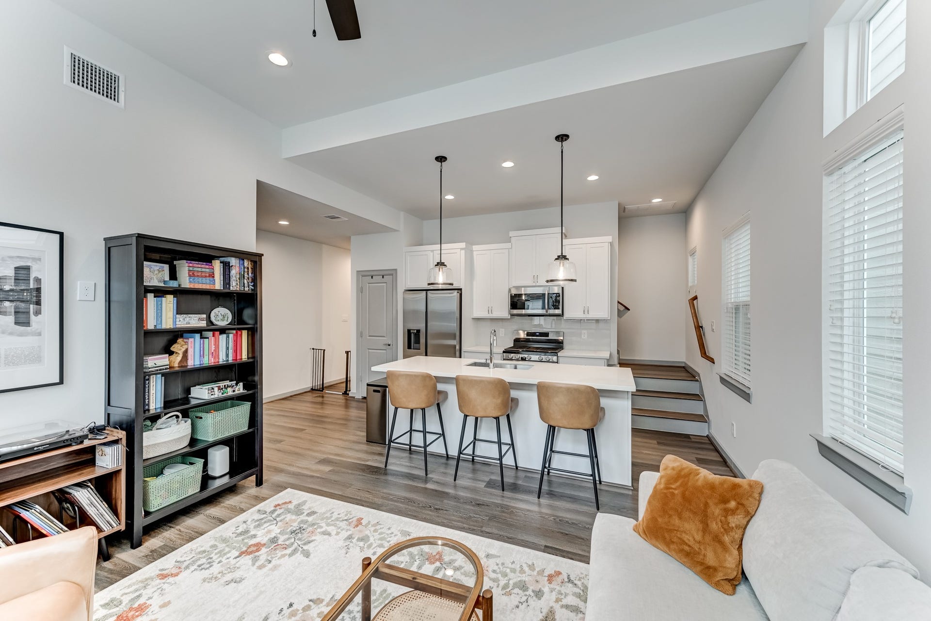 737 N Emile Street, Houston, TX 77020
