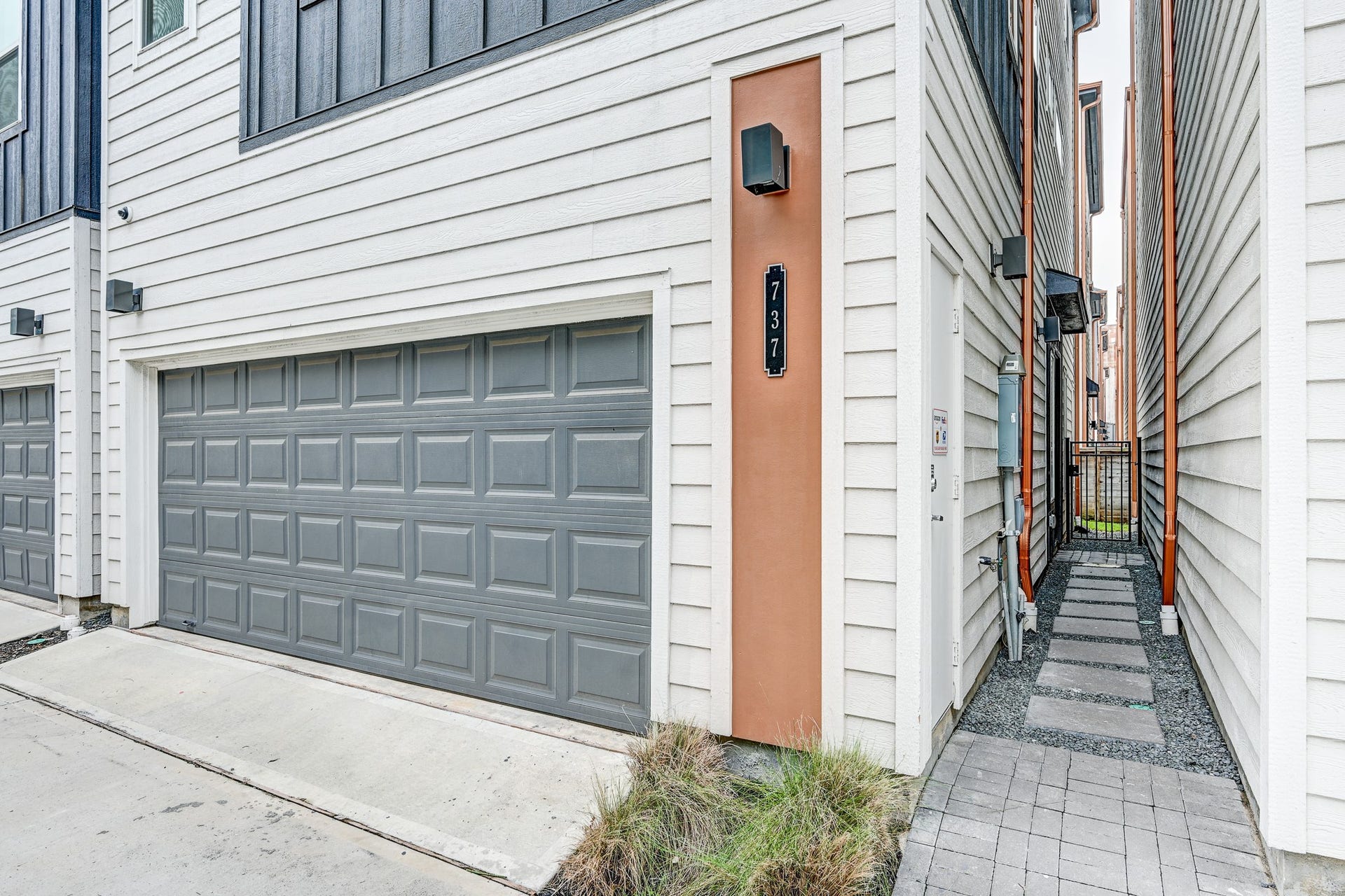 737 N Emile Street, Houston, TX 77020