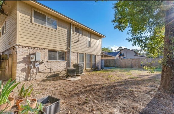 3727 Village Grove Drive, Humble, TX 77396 Spacious backyard, ideal for family gatherings, outdoor entertaining, barbecues, and creating lasting memories with family and friends.