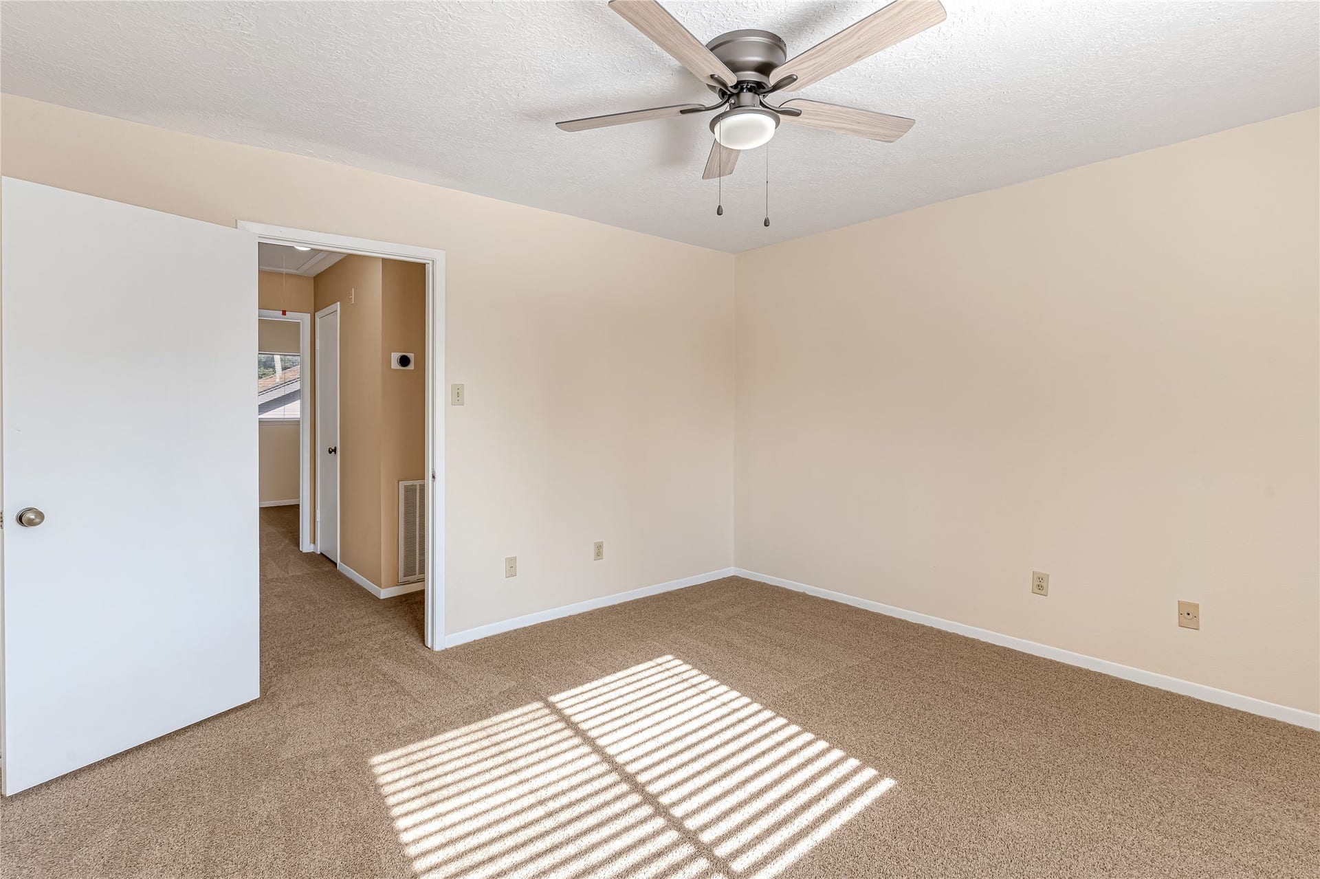 3727 Village Grove Drive, Humble, TX 77396 3727 Village Grove Drive, Humble, TX 77396