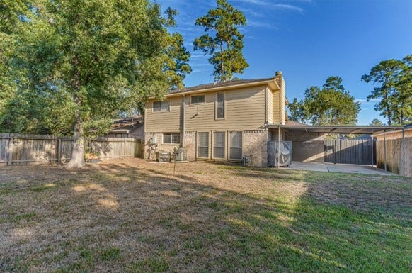 3727 Village Grove Drive, Humble, TX 77396 Spacious backyard, ideal for family gatherings, outdoor entertaining, barbecues, and creating lasting memories with family and friends.