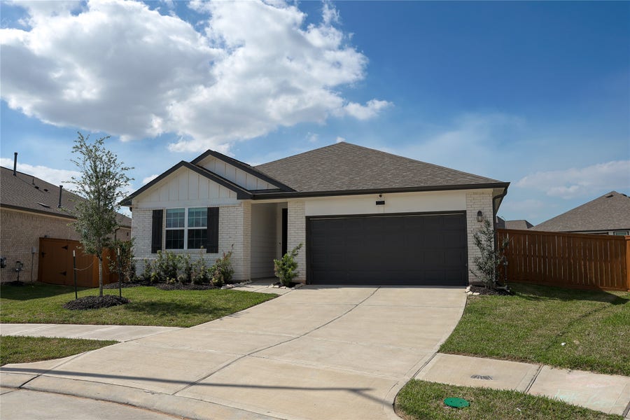 Property photo for 2925 Cliff Ridge Lane, Katy, TX