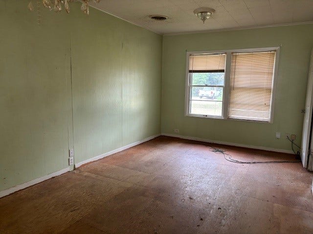 1011 West Phillips Street, Alvin, TX 77511