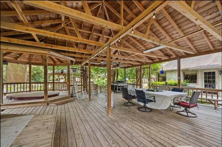 14111 Decker Drive, Magnolia, TX 77355