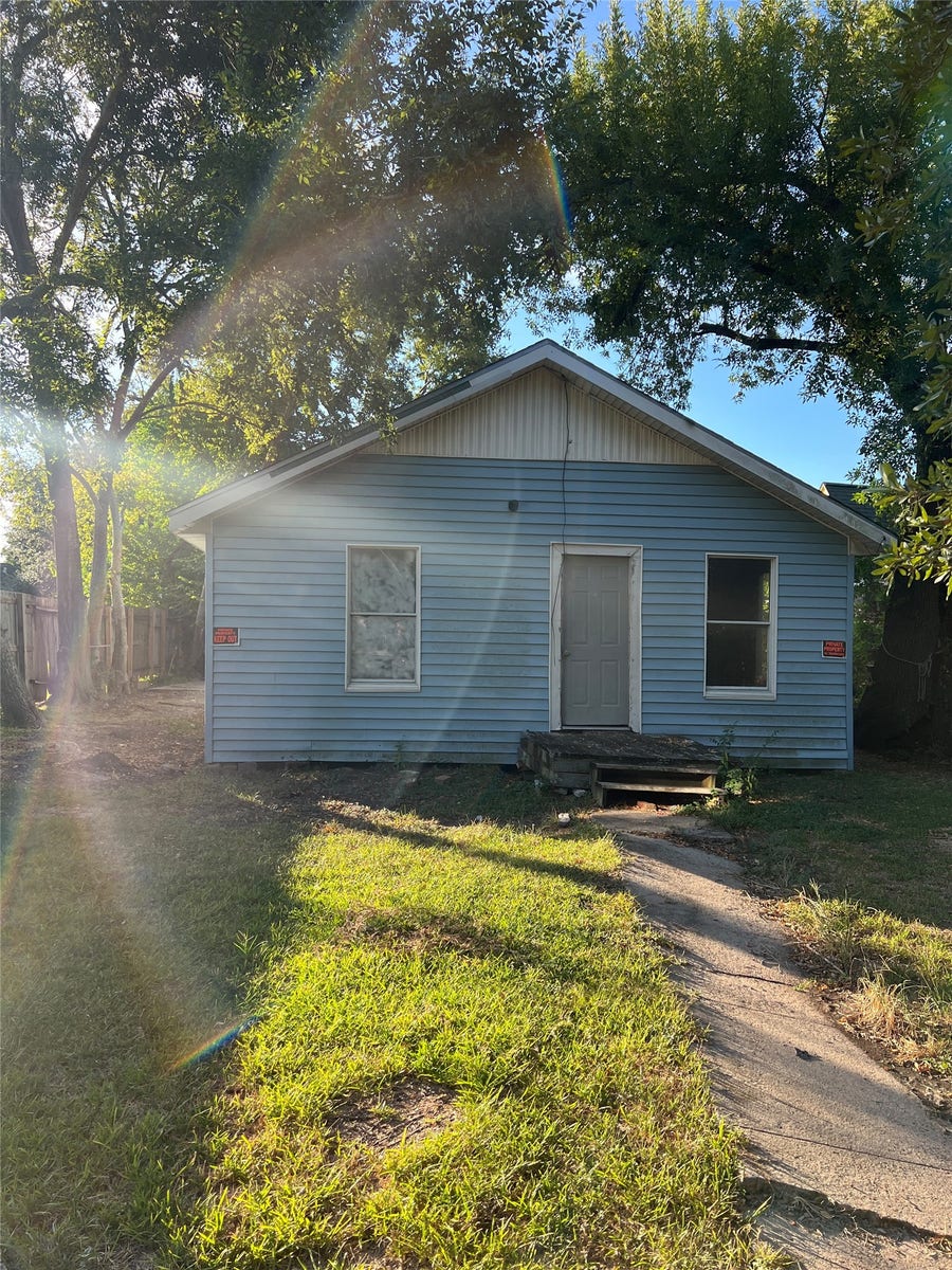 Property photo for 2109 Carolina Avenue, Baytown, TX