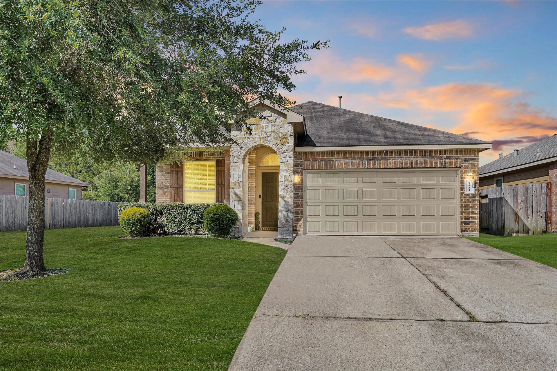 9934 Sterling Place Drive, Conroe, TX 77303 9934 Sterling Place Drive, Conroe, TX 77303