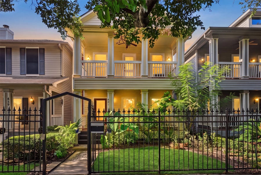 Property photo for 421 Westmoreland Street, Houston, TX